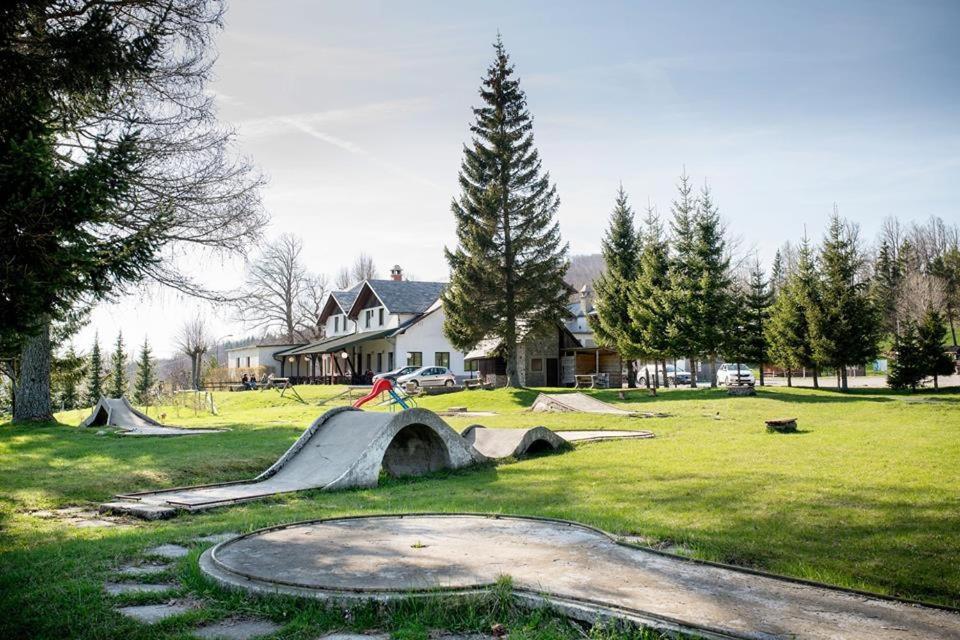 Bed and Breakfast Gostilna Lokve Esterno foto