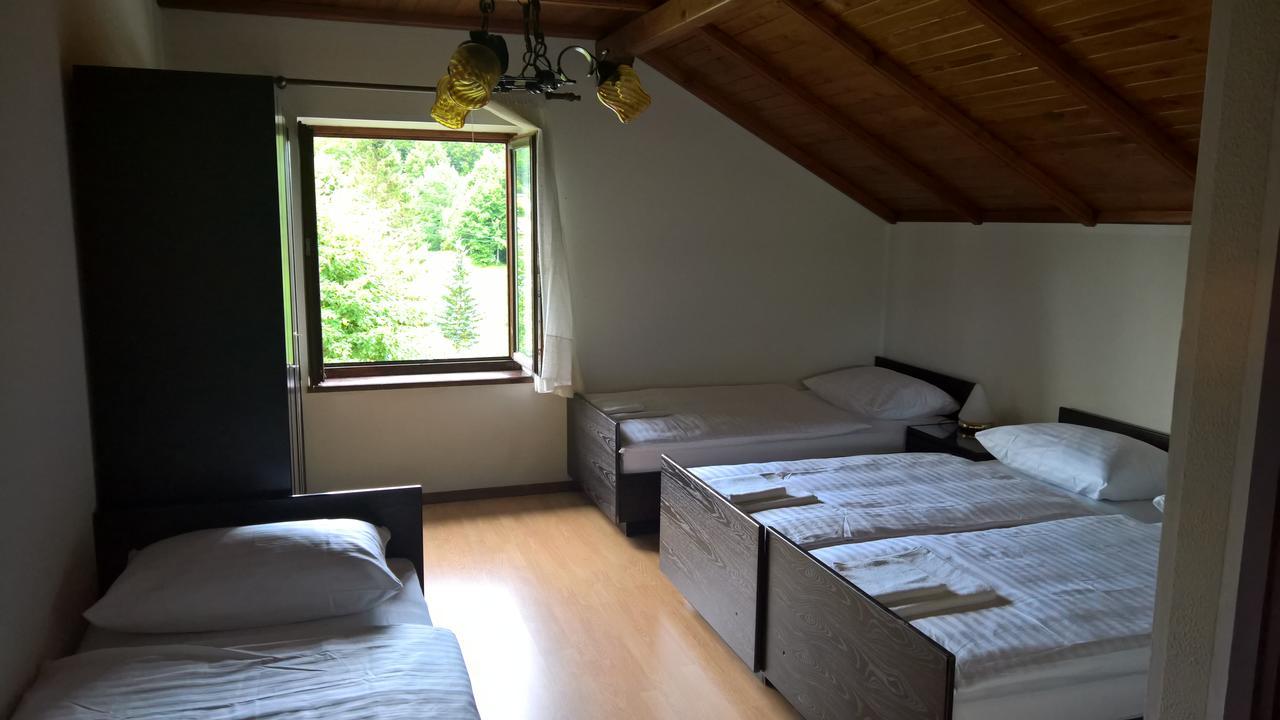 Bed and Breakfast Gostilna Lokve Esterno foto