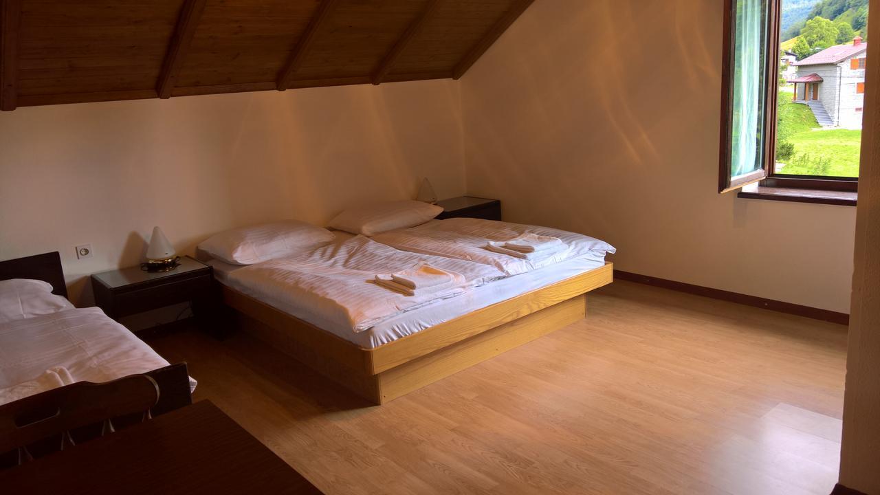 Bed and Breakfast Gostilna Lokve Esterno foto